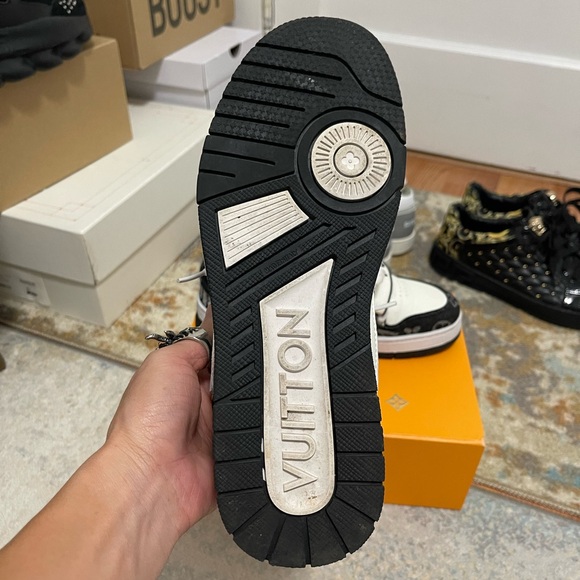 Used Men’s Size 8 (Euro Sz 41) Louis Vuitton Velcro Monogram Denim Trainer Shoes - Picture 14 of 14